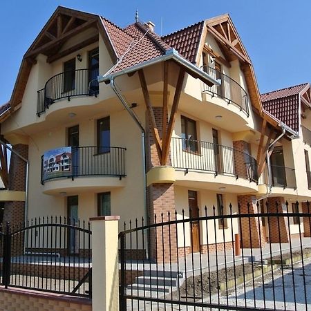 شقة Eva Apartman Cserkeszőlő المظهر الخارجي الصورة