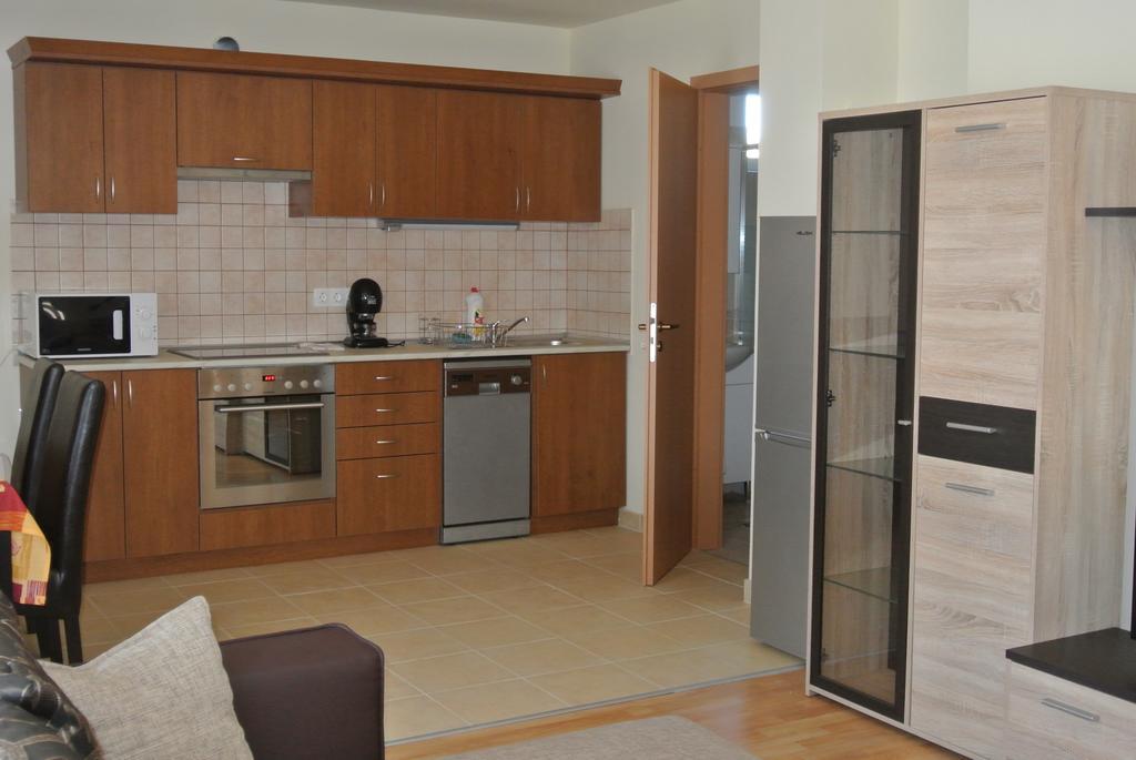 شقة Eva Apartman Cserkeszőlő الغرفة الصورة